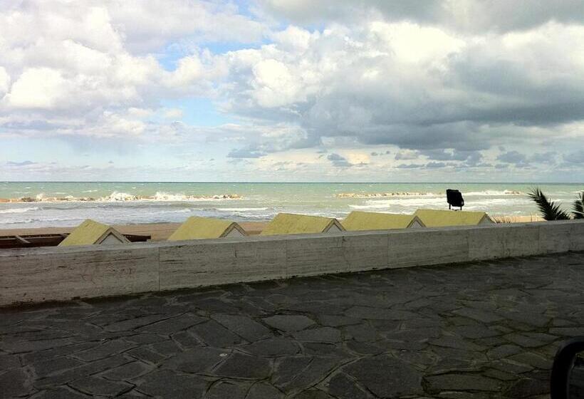 בית מלון כפרי Pensione Villa Ida