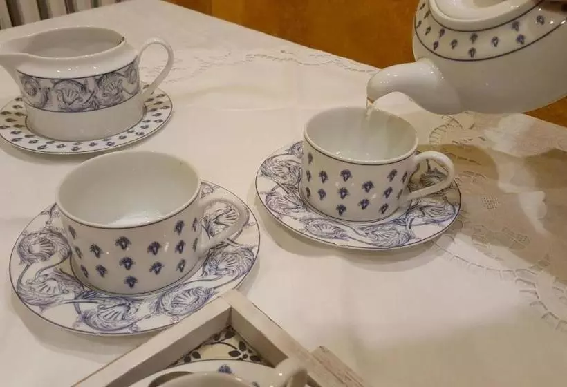ベッドアンドブレックファースト Bed&breakfast Annapaola