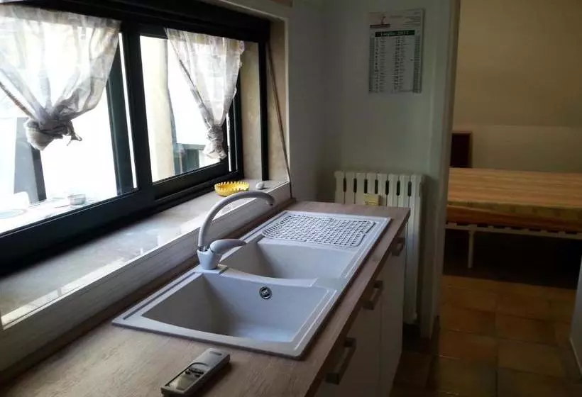 ベッドアンドブレックファースト Bed&breakfast Annapaola