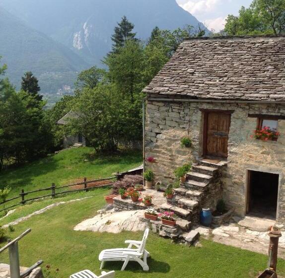 تختخواب و صبحانه Casa Brencio