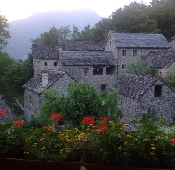 تختخواب و صبحانه Casa Brencio