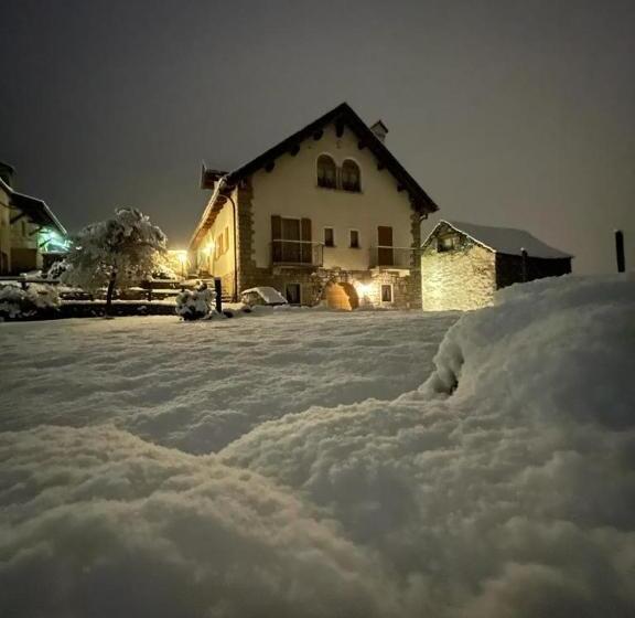 تختخواب و صبحانه Casa Brencio