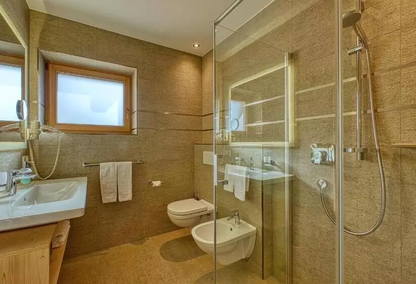 تختخواب و صبحانه Garni Appartments Helvetia