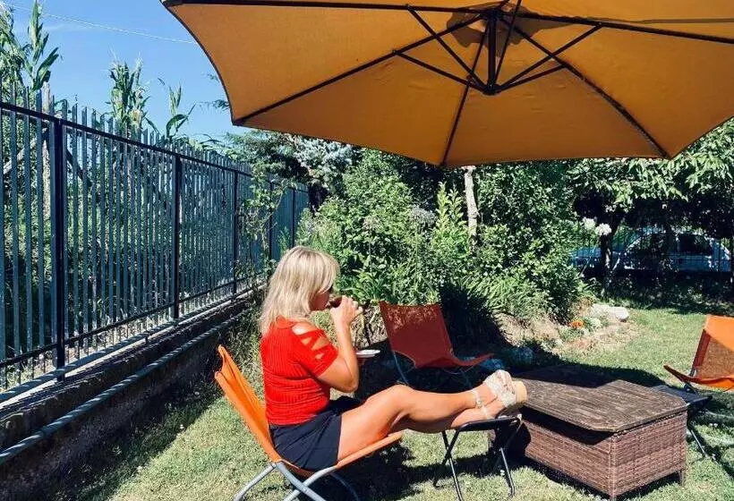 Aamiaismajoitus (B&B) La Cascina Camere