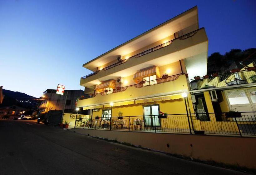 مبيت وإفطار Valle D'agrò