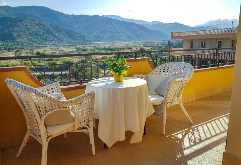 مبيت وإفطار Valle D'agrò