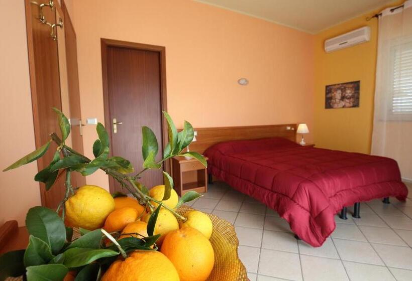 مبيت وإفطار Valle D'agrò