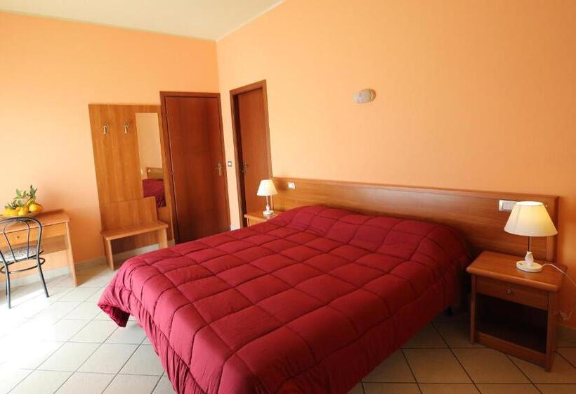 مبيت وإفطار Valle D'agrò