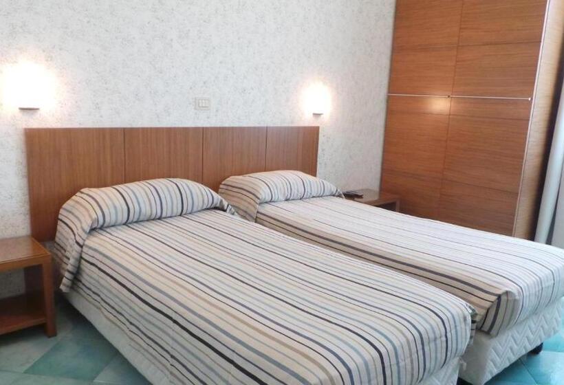 호텔 Albergo Villa Anna