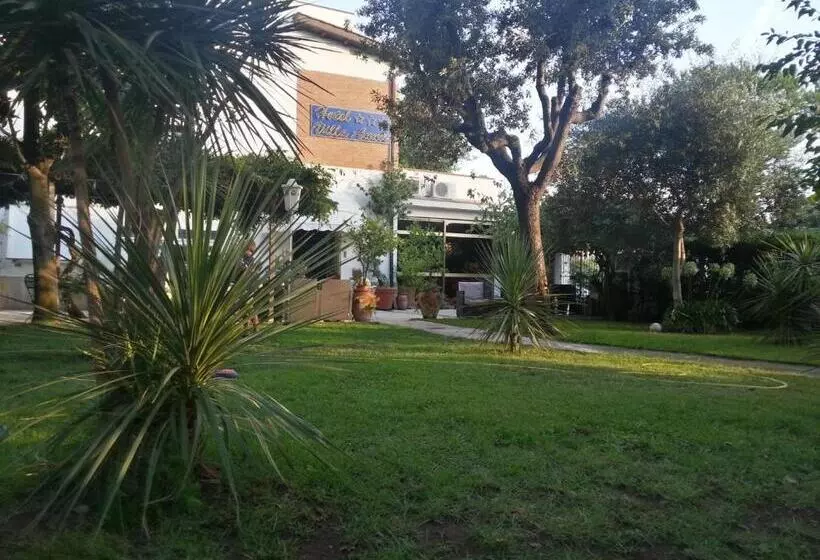 ホテル Albergo Villa Anna