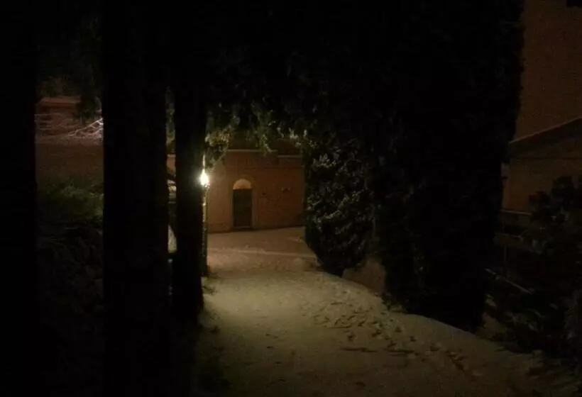 Hotelli Albergo Villa Nobile