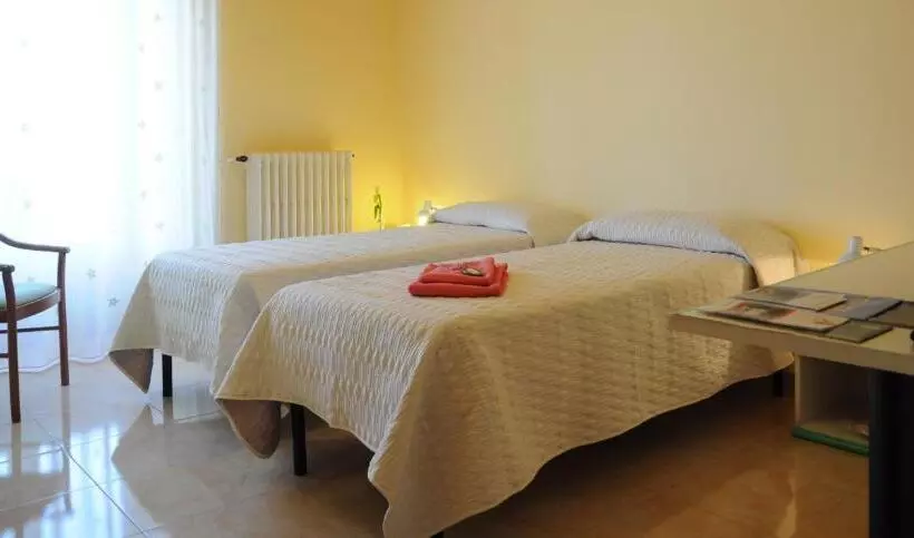 Hotelli Albergo Villa Nobile