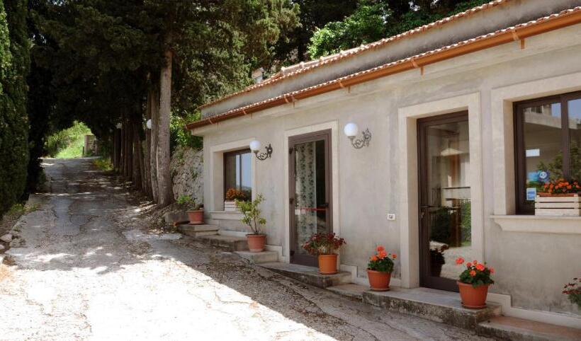 בית מלון כפרי Albergo Villa Nobile