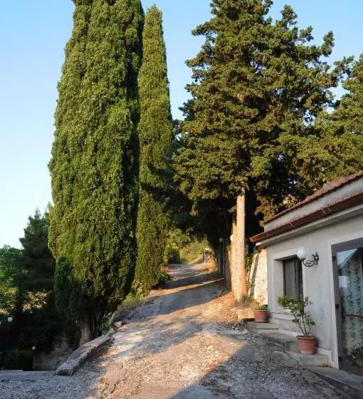 Hotelli Albergo Villa Nobile