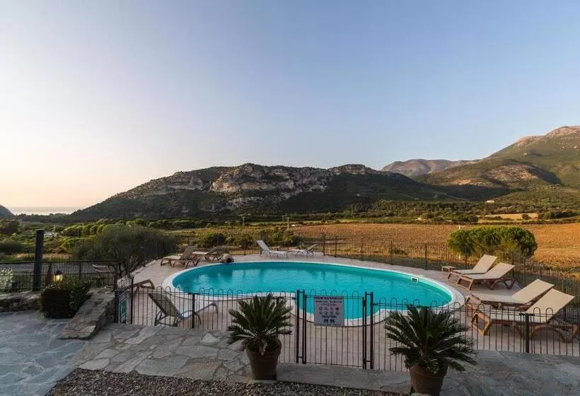 Hotelli Auberge Lustincone