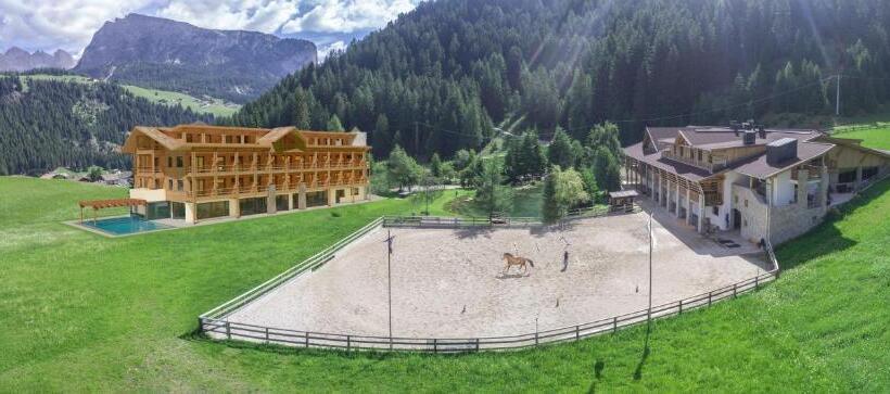 בית מלון כפרי Pozzamanigoni