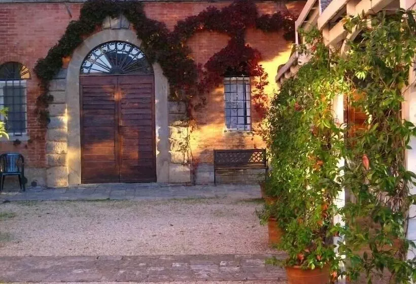 هتل Villa Palagione Centro Interculturale
