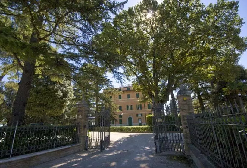 Hotelli Villa Verdefiore