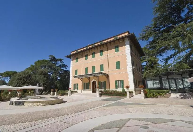 Hotelli Villa Verdefiore