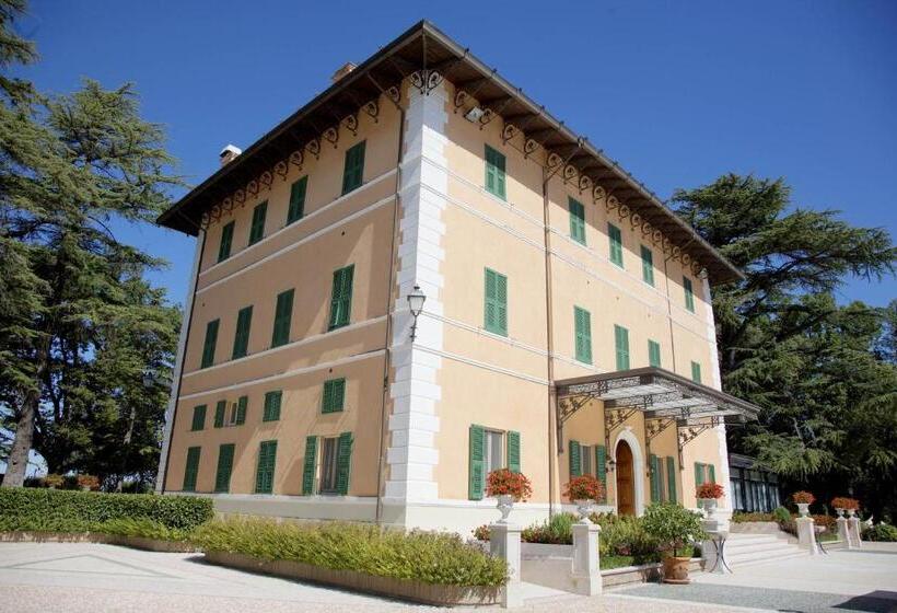 ホテル Villa Verdefiore