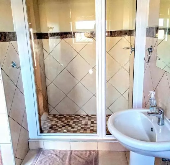 هاستل Sea View Bliss Guesthouse With Self Catering