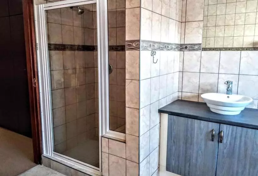 هاستل Sea View Bliss Guesthouse With Self Catering