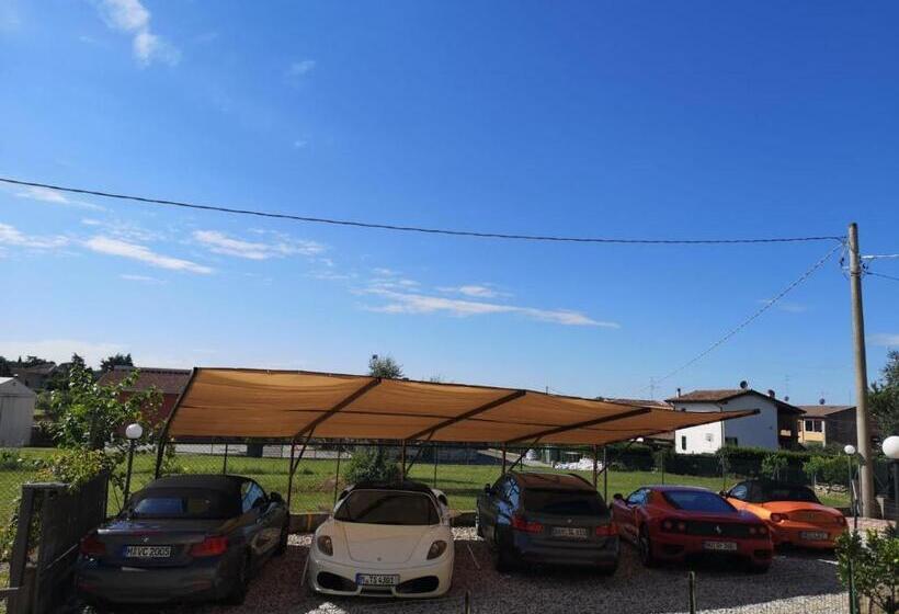 تختخواب و صبحانه Alessio Camere