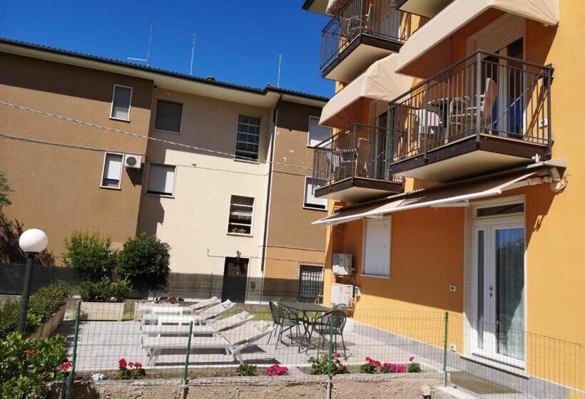 تختخواب و صبحانه Alessio Camere