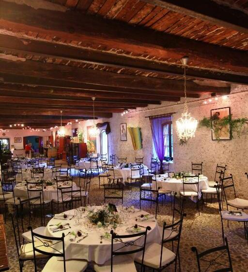 تختخواب و صبحانه Chateau De Saint Martin