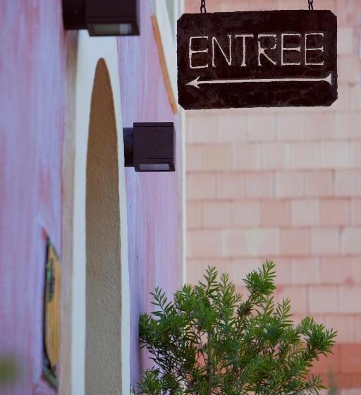 تختخواب و صبحانه Chateau De Saint Martin