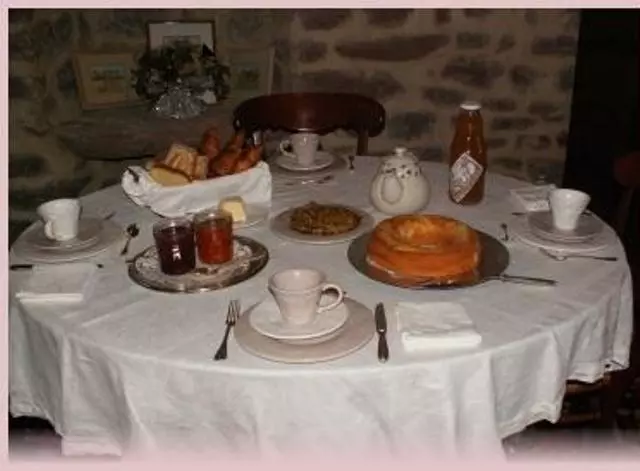 تختخواب و صبحانه Val Ory
