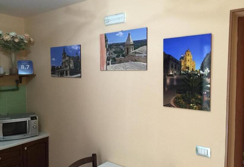 Bed & Breakfast Hostel H24