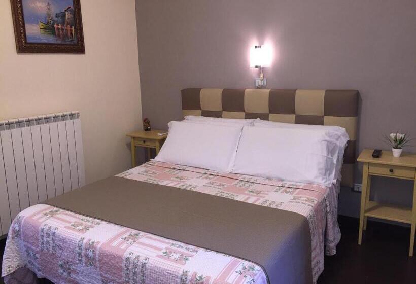 Bed & Breakfast Hostel H24