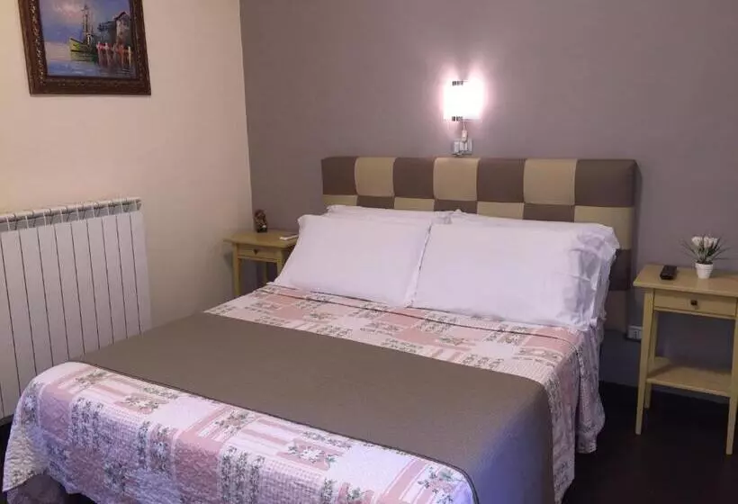 Bed & Breakfast Hostel H24