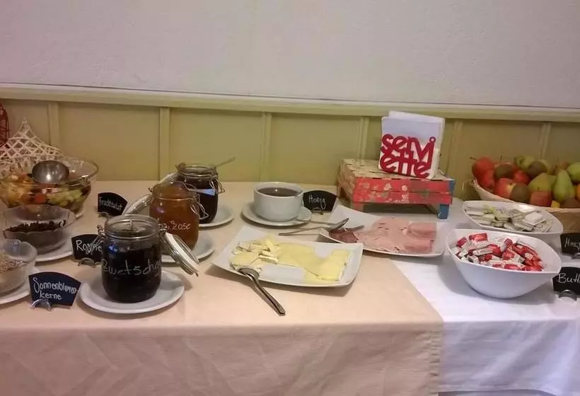 Hostel Rotschuo Jugend  Und Familienferien