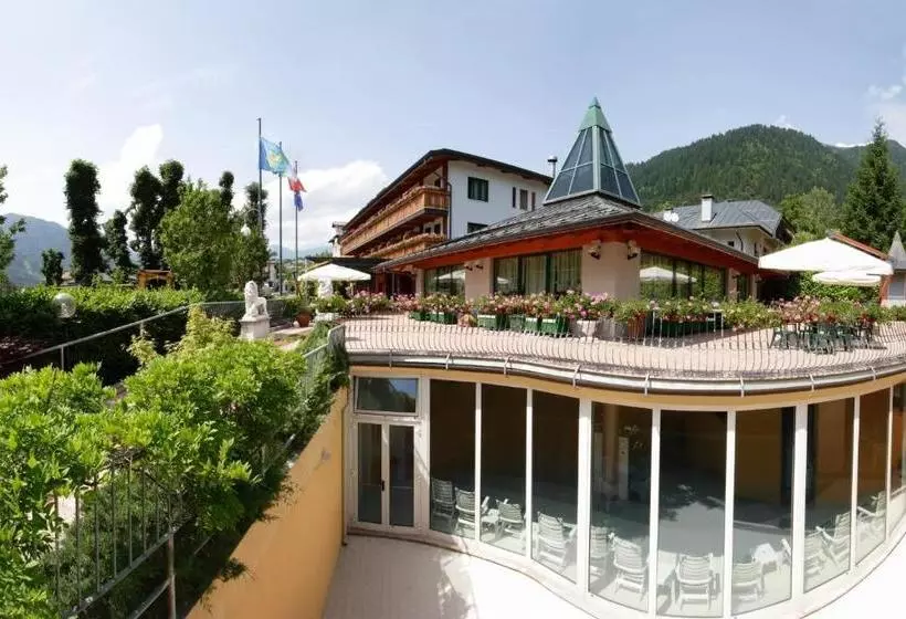 ホテル Centro Benessere Gardel