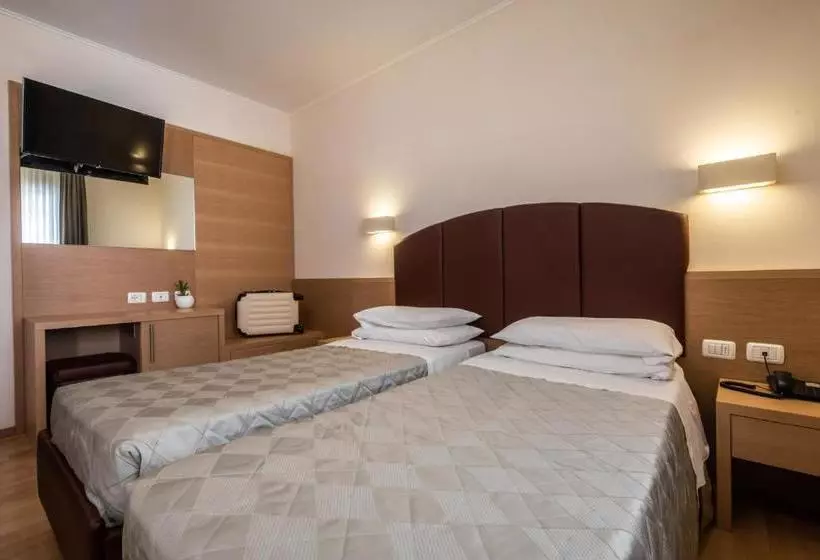 ホテル Centro Benessere Gardel