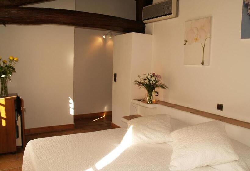 Отель Châteauzen