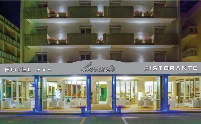 Отель Levante