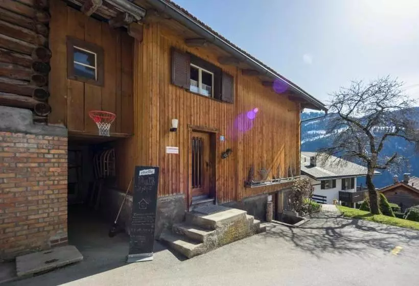 ホテル Gästehaus Alpina In Fanas