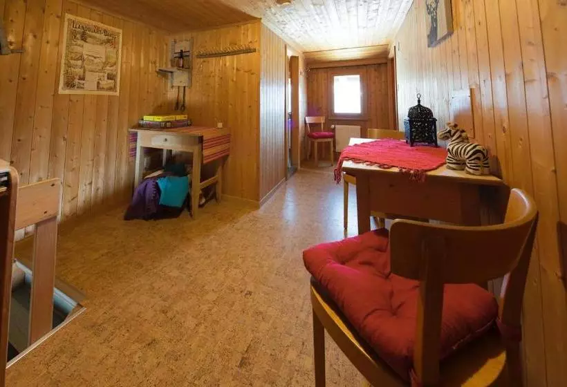 ホテル Gästehaus Alpina In Fanas