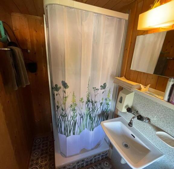 فندق Gästehaus Alpina In Fanas