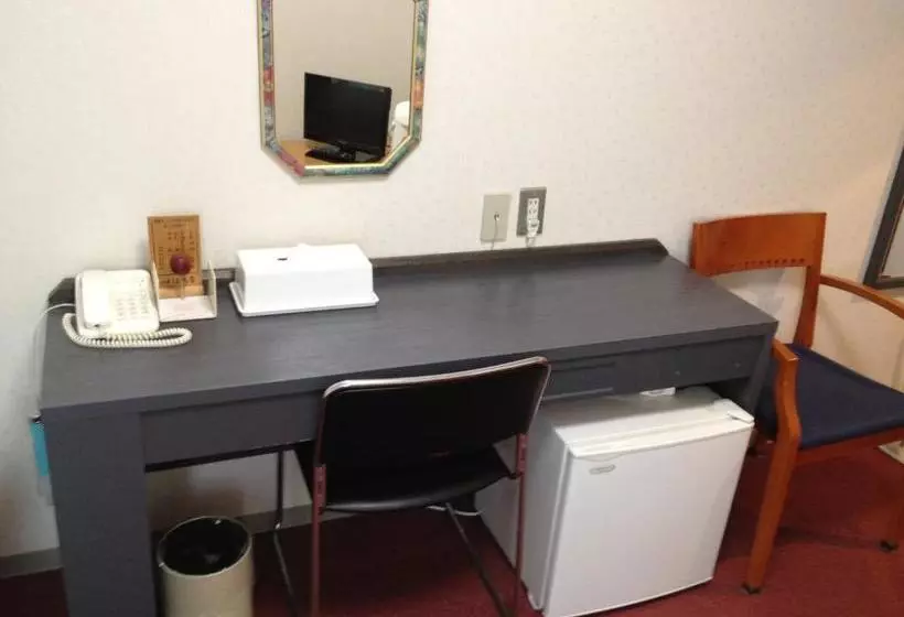 Hotelli Hirosaki Ekimae