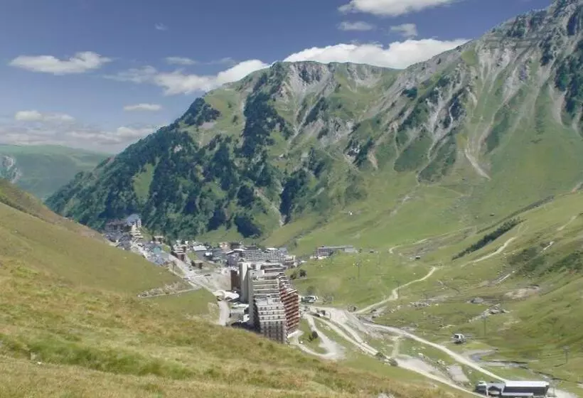 Hotelli Hôtel Saint Vincent