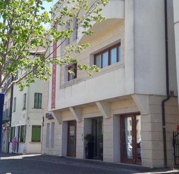 فندق Leon Bianco