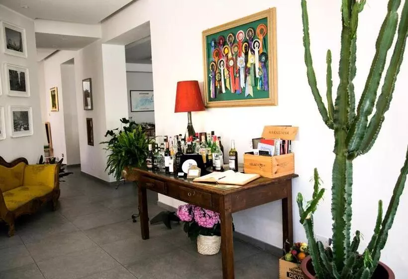 Hotelli Tirreno