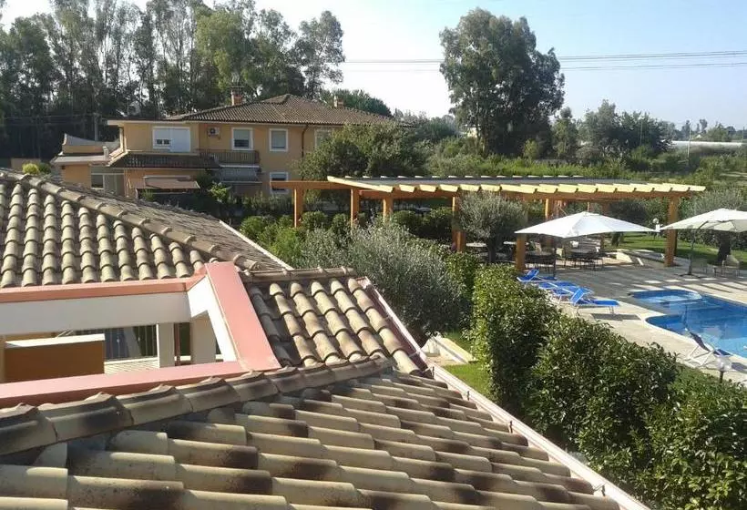 هتل Villa Aurora