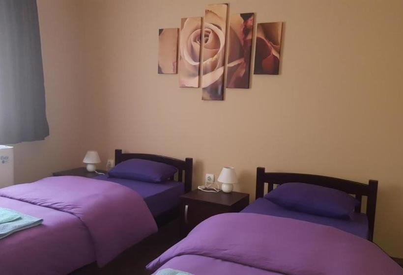 مُتل Villa Stefanija