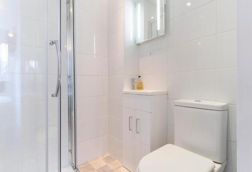 مبيت وإفطار Barnes Fell Apartments