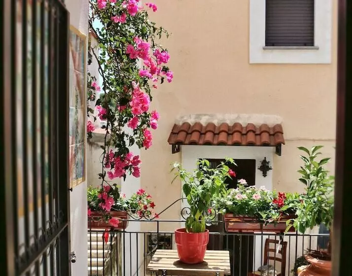 Aamiaismajoitus (B&B) La Casa Di Ivana